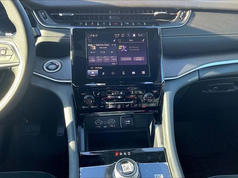 New 2025 Jeep Grand Cherokee Altitude image 25