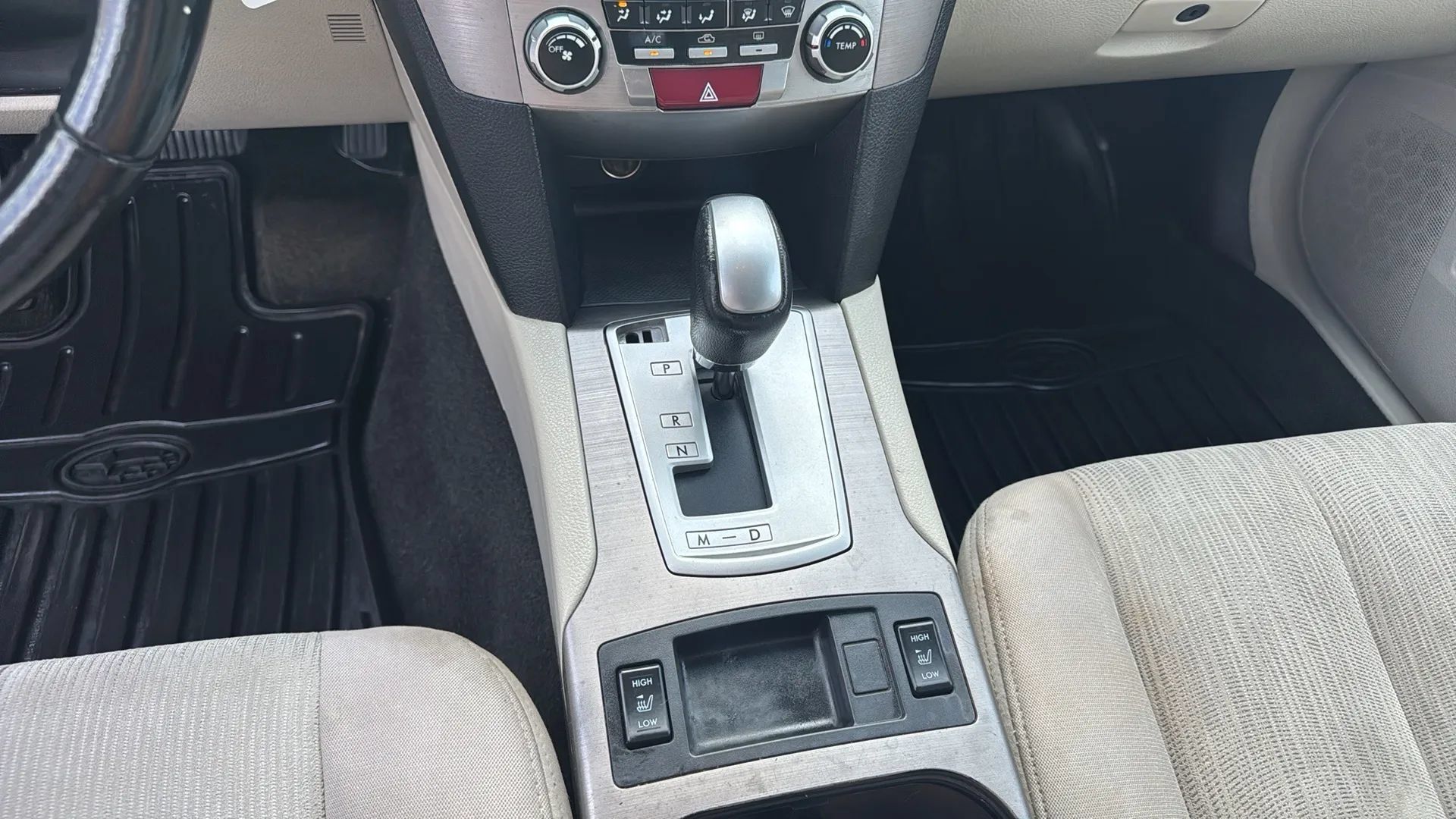 Used 2013 Subaru Outback 2.5i Premium w/ Popular Pkg 1A AWD/4WD image 19
