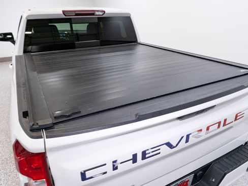 Used 2022 Chevrolet Silverado 1500 RST w/ Convenience Package II image 11