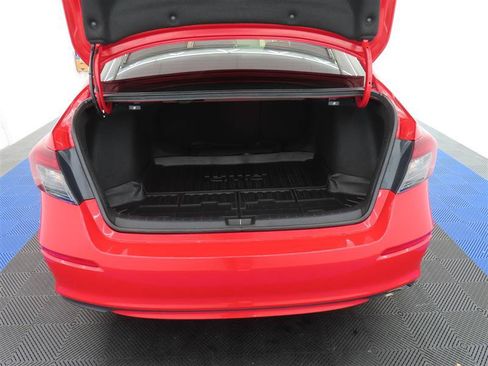 Used 2025 Honda Civic Sport image 11
