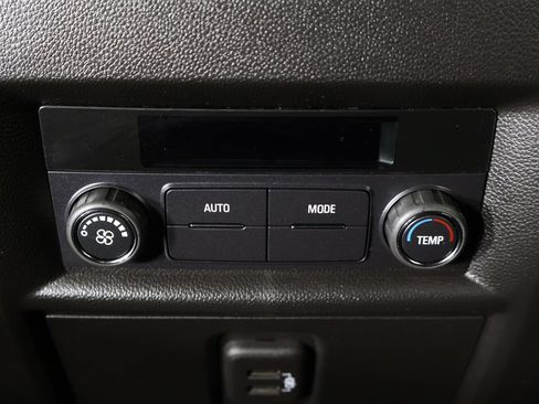 Used 2023 Chevrolet Traverse LT AWD/4WD image 54