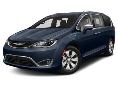 Certified 2020 Chrysler Pacifica Limited w/ Advanced Safetytec Group