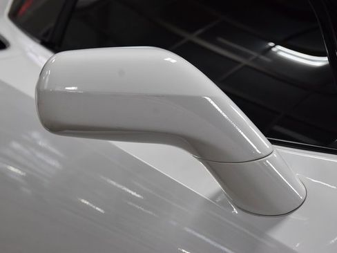 Used 2015 Chevrolet Corvette Z06 w/ 3LZ Preferred Equipment Group image 18