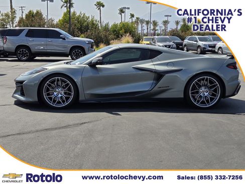 Used 2023 Chevrolet Corvette Z06 RWD image 4