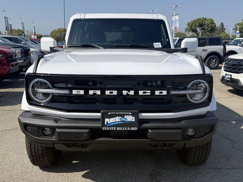 New 2026 Ford Bronco Outer Banks AWD/4WD image 2