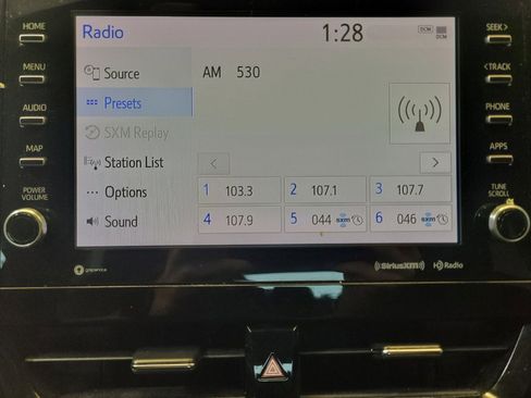 Used 2022 Toyota Camry SE w/ Audio Upgrade Package FWD image 25