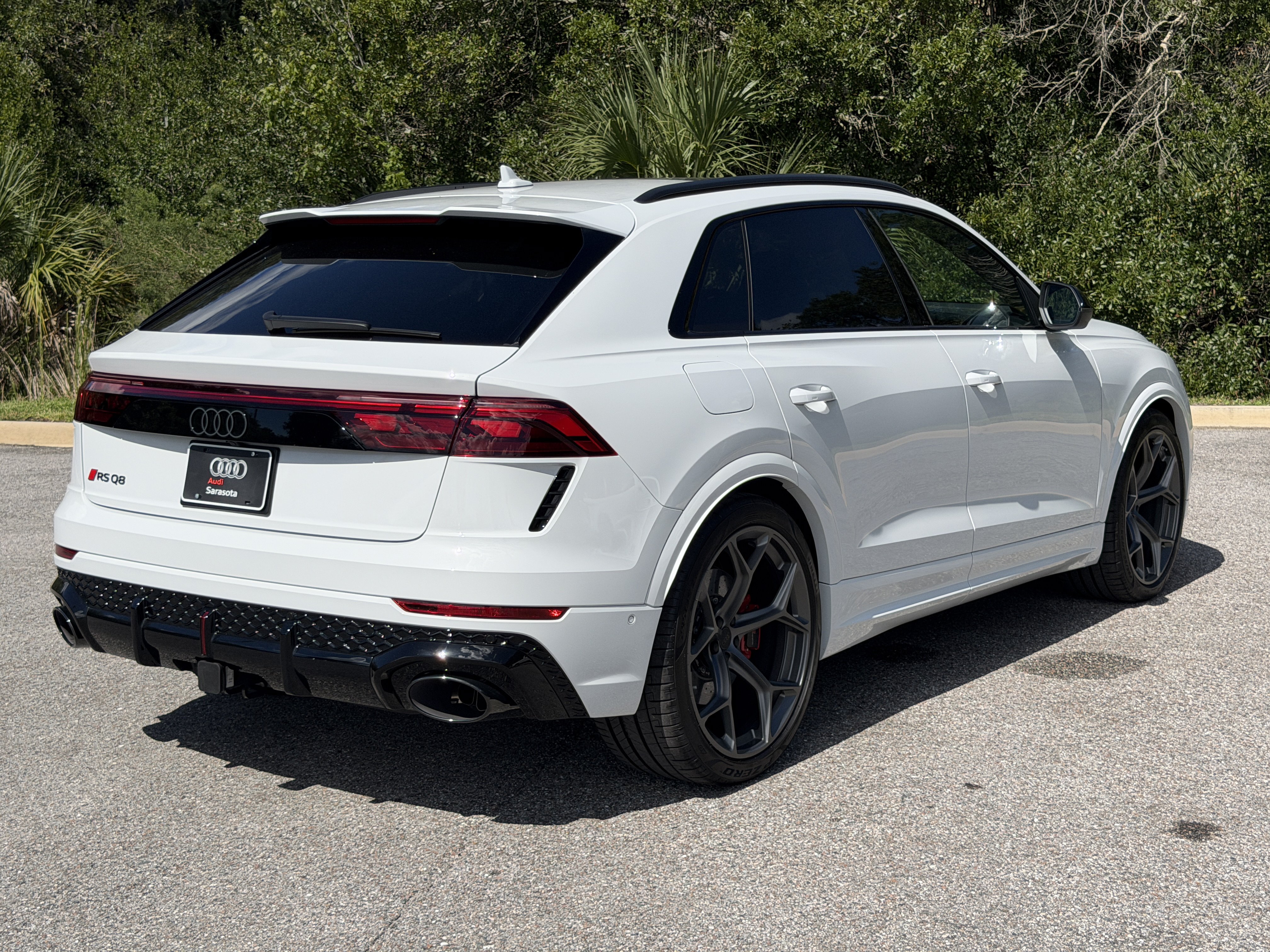 New 2027 Audi RS Q8 performance AWD/4WD image 7