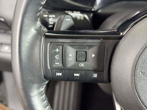 Used 2022 Nissan Pathfinder SV AWD/4WD image 22