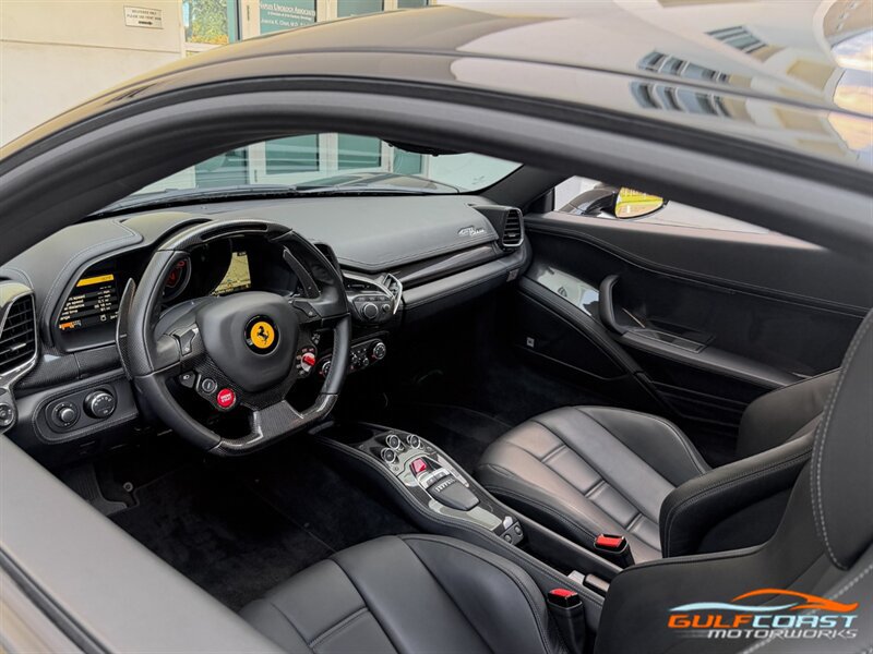 Used 2012 Ferrari 458 Italia Coupe RWD image 2