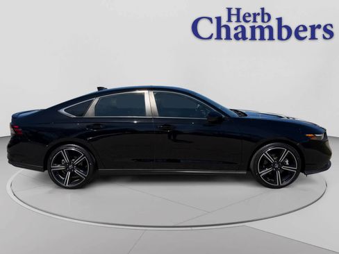 Used 2023 Honda Accord Sport image 12