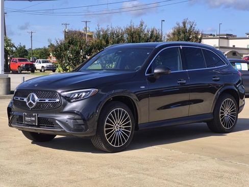 Certified 2025 Mercedes-Benz GLC 350e 4MATIC image 3