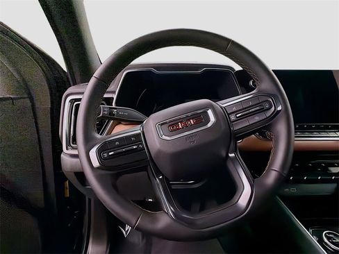 Used 2024 GMC Canyon AT4 image 11