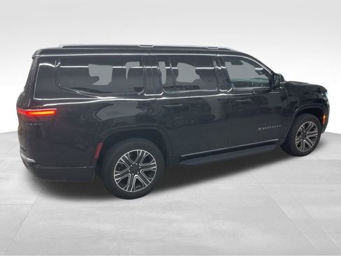 Used 2024 Jeep Wagoneer Series II image 23