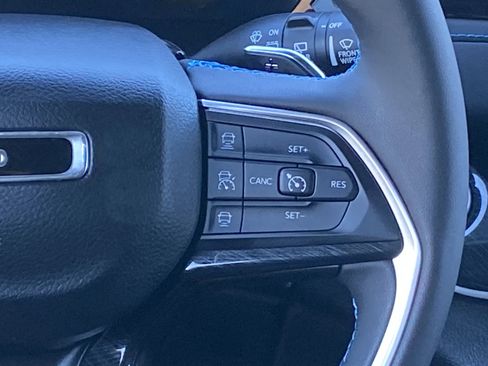 Used 2023 Jeep Grand Cherokee Trailhawk w/ Advanced Protech Group II image 18