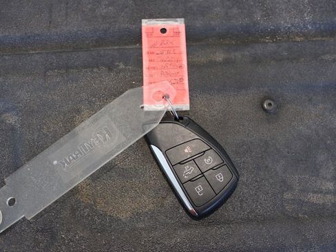 Used 2024 Chevrolet Silverado 2500 LT image 30