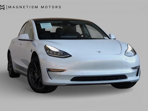 Used 2020 Tesla Model 3 Standard Range Plus image 4