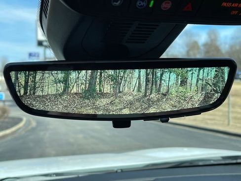 New 2026 Chevrolet Equinox LT w/ Convenience Package II image 13