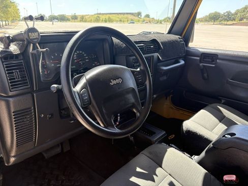 Used 2006 Jeep Wrangler X AWD/4WD image 53