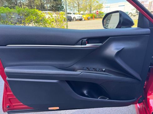 Used 2024 Toyota Camry XSE w/ Navigation Package image 29