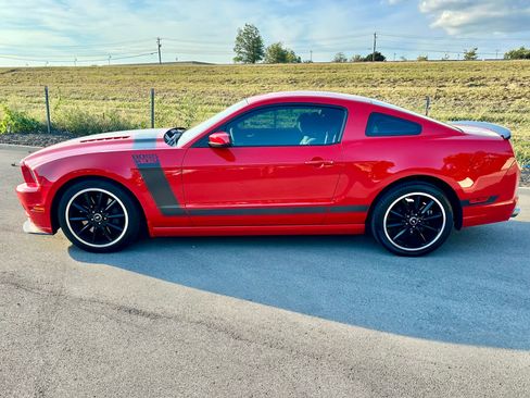 Used 2013 Ford Mustang Boss 302 w/ Boss 302 Accessory Pkg RWD image 7