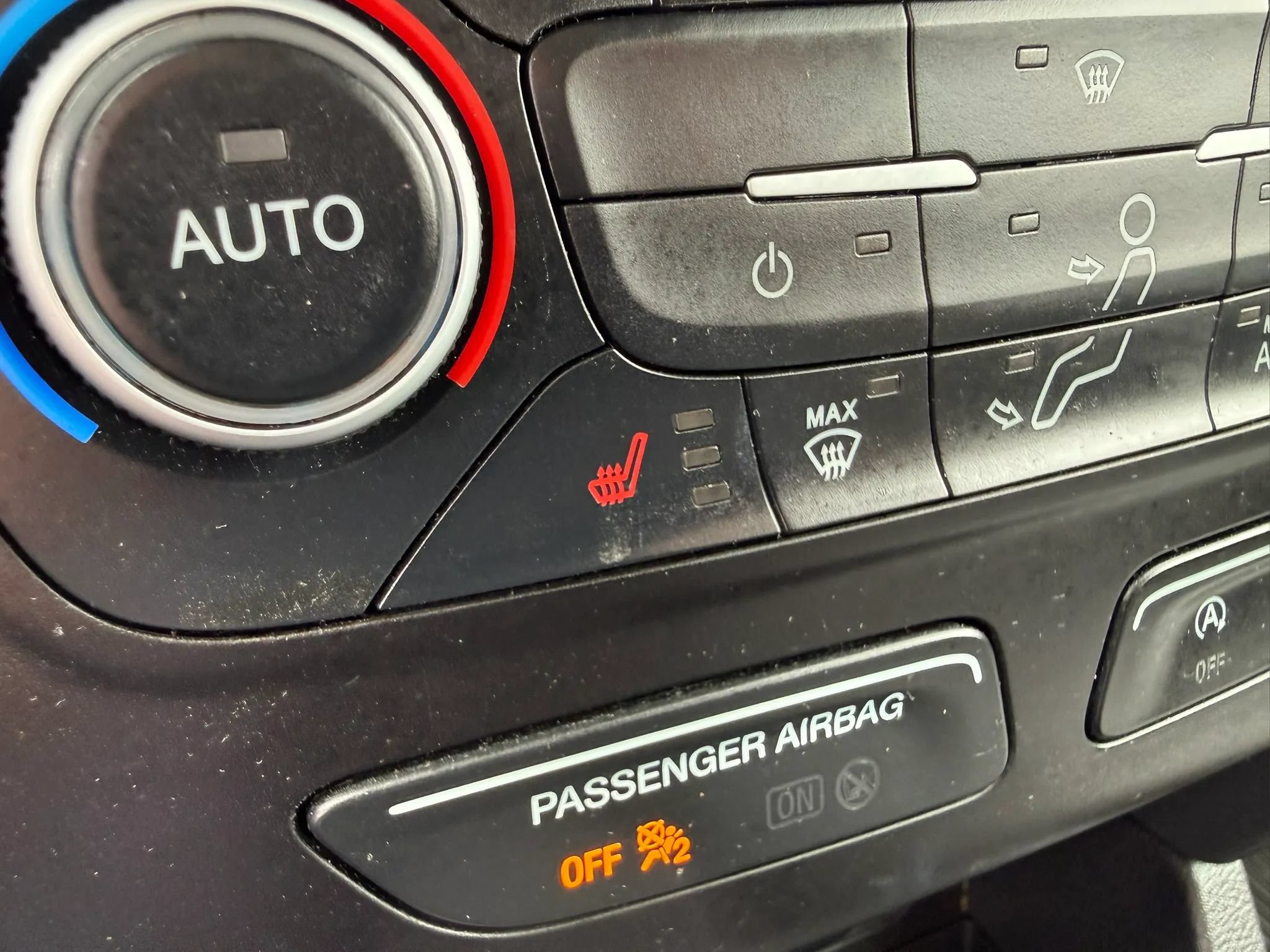 Used 2019 Ford Escape SE FWD image 23