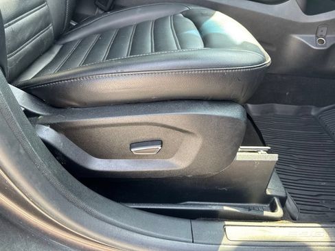 Used 2019 Ford Edge SEL w/ Equipment Group 201A AWD/4WD image 31