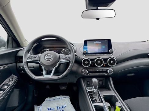 Used 2025 Nissan Sentra SV FWD image 32