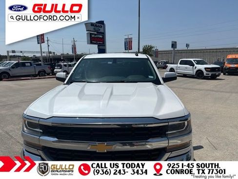 Used 2018 Chevrolet Silverado 1500 LT w/ Texas Edition RWD image 2