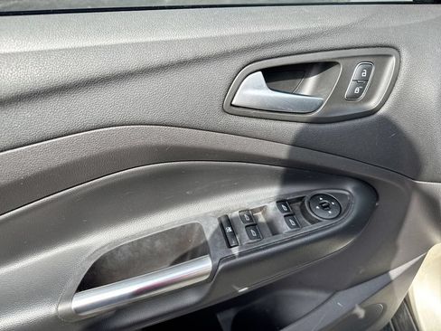 Used 2018 Ford Escape SE FWD image 20