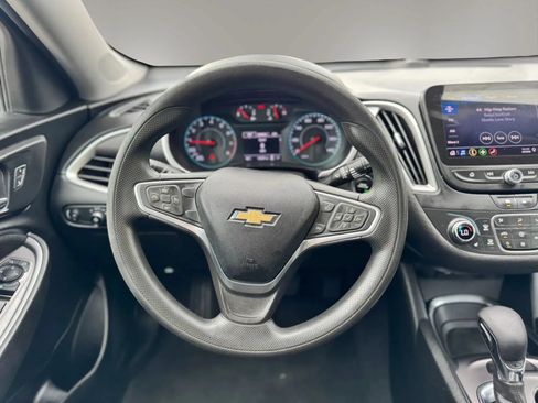 Used 2022 Chevrolet Malibu LT FWD image 16