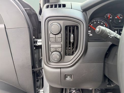 New 2026 Chevrolet Silverado 1500 Custom Trail Boss w/ LPO, Dark Essentials Package image 25