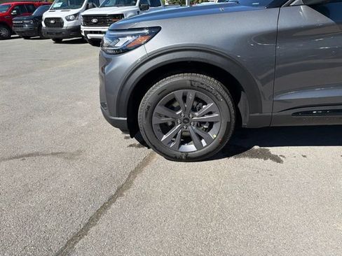 Used 2026 Ford Explorer Active w/ Active Comfort Package AWD/4WD image 53