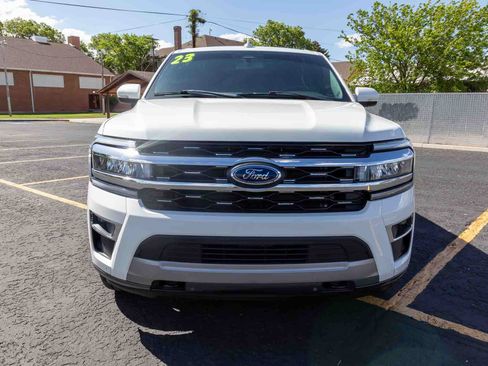 Used 2023 Ford Expedition Max Limited AWD/4WD image 4