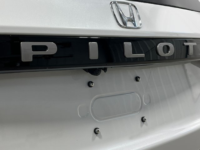 New 2026 Honda Pilot Touring image 7