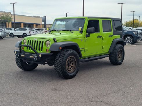 Used 2013 Jeep Wrangler Unlimited Sport image 2