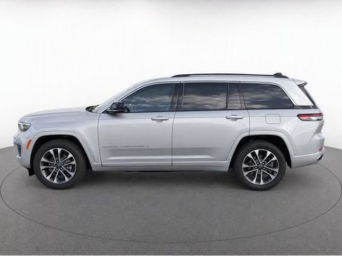 Used 2023 Jeep Grand Cherokee Overland w/ Adv Protech Group III RWD image 6
