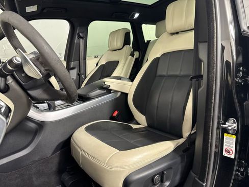 Used 2019 Land Rover Range Rover Sport HST image 13