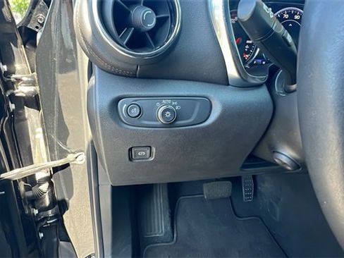 Used 2022 Chevrolet Blazer Premier w/ Enhanced Convenience Package image 30