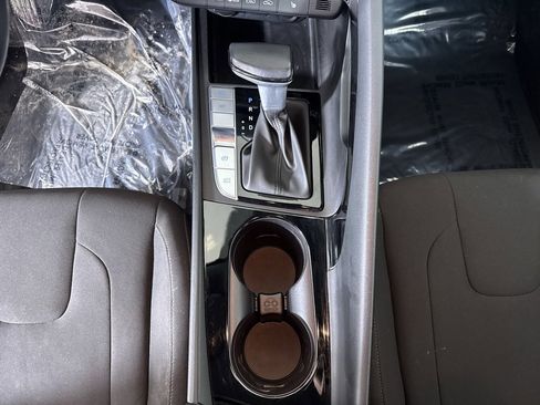 Used 2023 Hyundai Elantra SEL w/ Convenience Package image 22