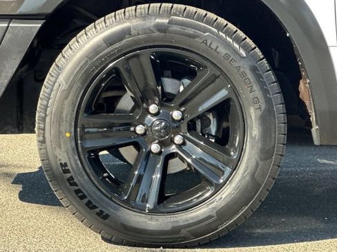 Used 2024 RAM 1500 Warlock RWD image 30