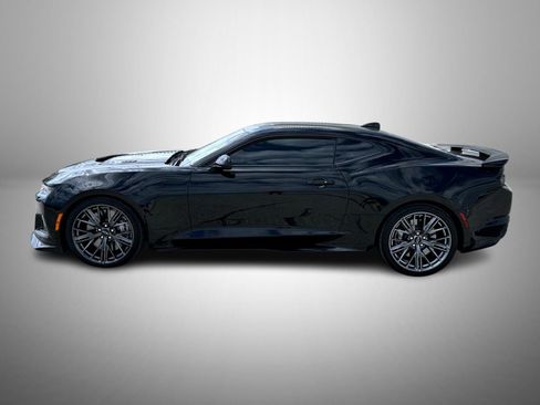 Used 2022 Chevrolet Camaro ZL1 RWD image 8