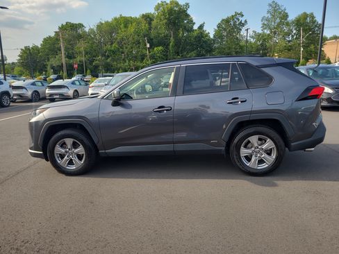 Certified 2022 Toyota RAV4 LE AWD/4WD image 8