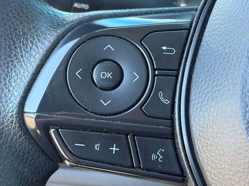 Used 2024 Toyota Corolla LE FWD image 8