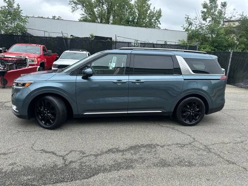 Used 2024 Kia Carnival SX Prestige FWD image 3