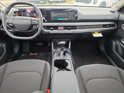 New 2026 Kia K4 FWD image 12