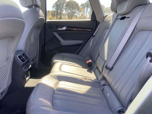 Used 2018 Audi Q5 2.0T Premium Plus w/ Premium Plus Package image 13