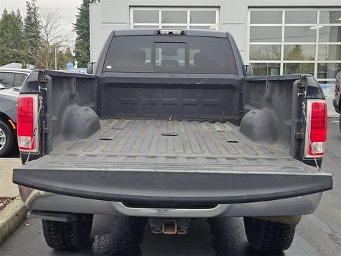 Used 2018 RAM 2500 Laramie image 32