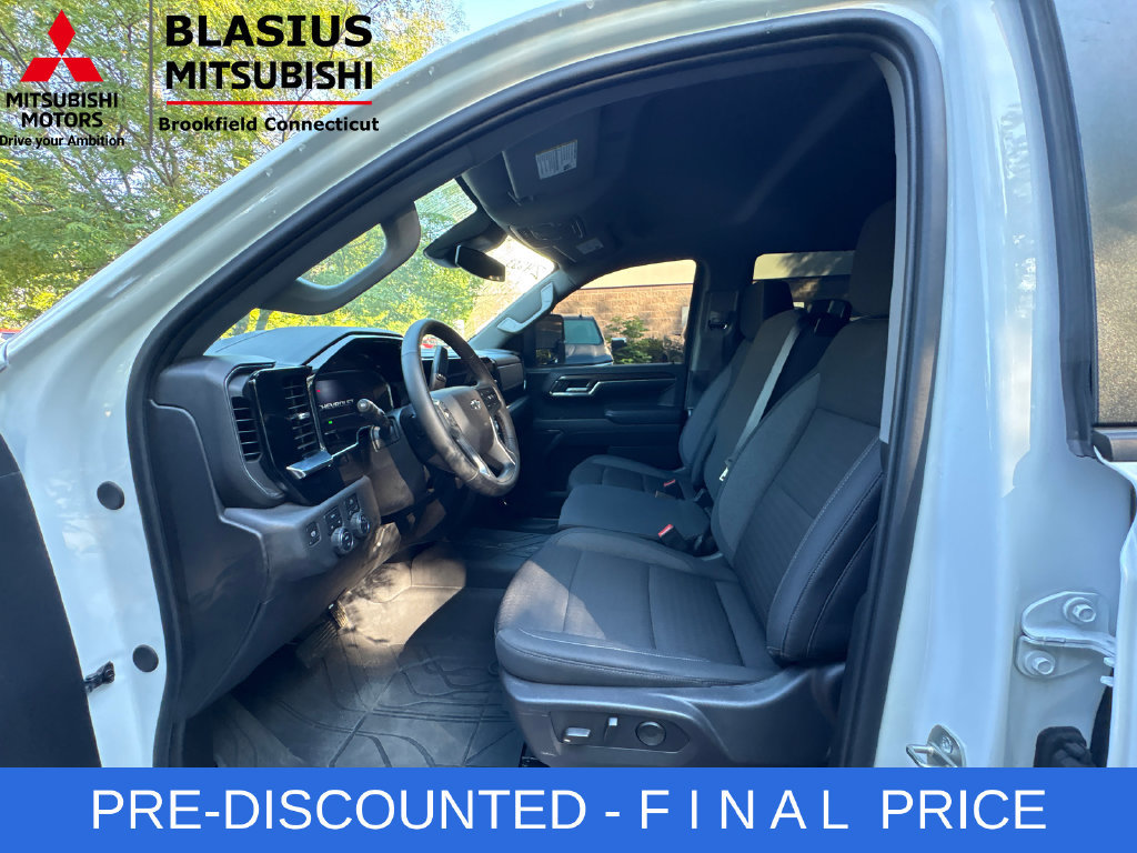 Used 2024 Chevrolet Silverado 1500 RST w/ Protection Package AWD/4WD image 16