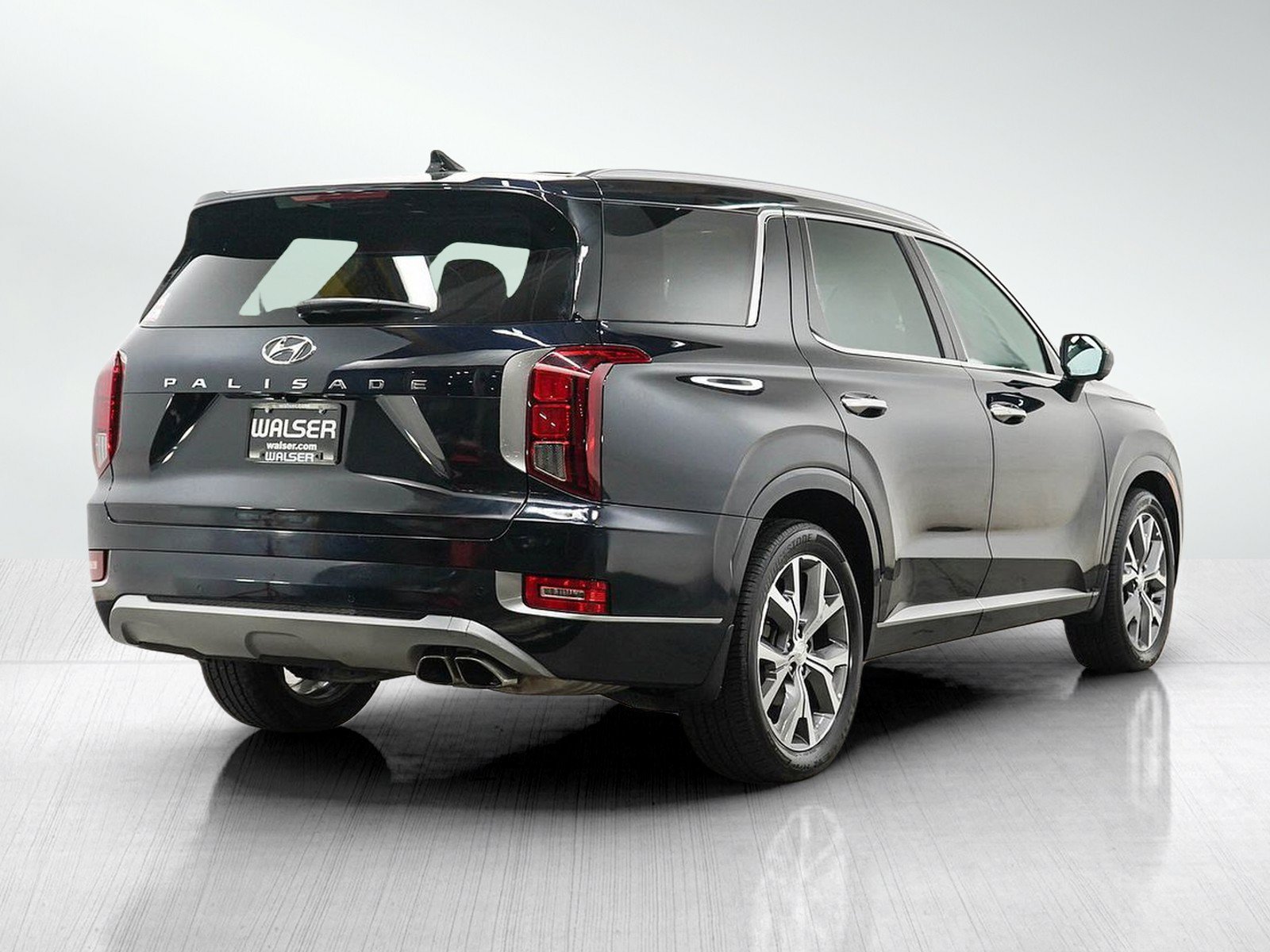 Used 2022 Hyundai Palisade Limited w/ Winter Package AWD/4WD image 5