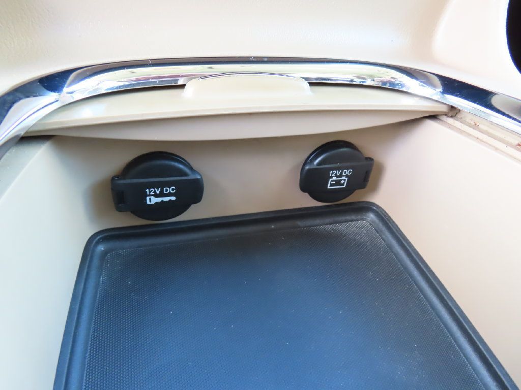Used 2016 Dodge Grand Caravan SXT w/ Rear Park Assist Package FWD image 7